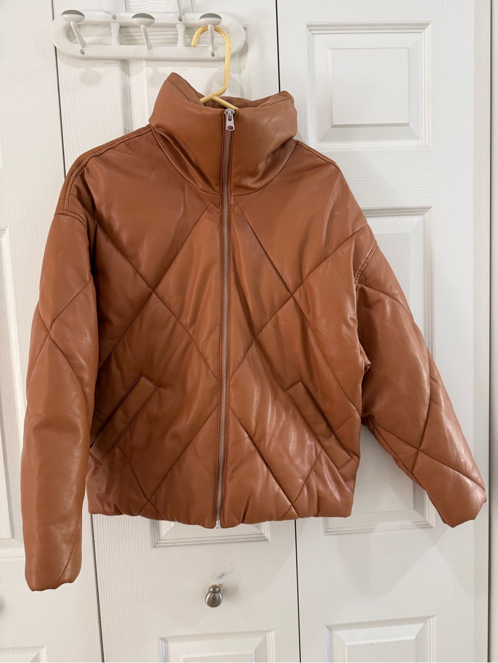 Abercrombie & Fitch Quilted Puffer Jacket in Cognac Brown